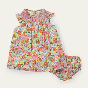 Baby Boden Smocked Woven Dress
Ivory Tropical Floral 9/12m
